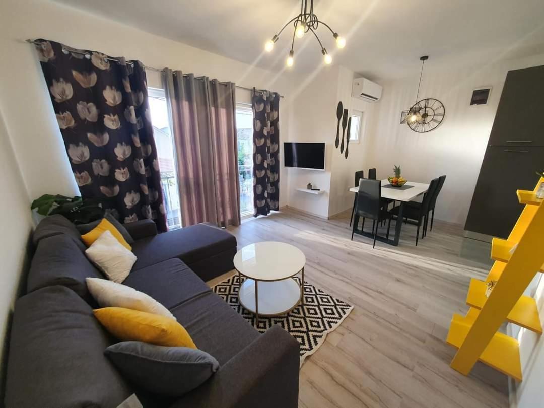 ביבינייה Apartments Mena מראה חיצוני תמונה